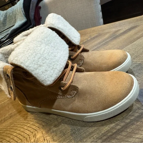 Tan Women's Sneaker Boots with White Sherpa Lining And Fold Over Ankle - Picture 3 of 8